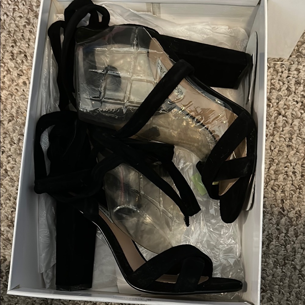 Elegant Black Velvet Steve Madden Heels